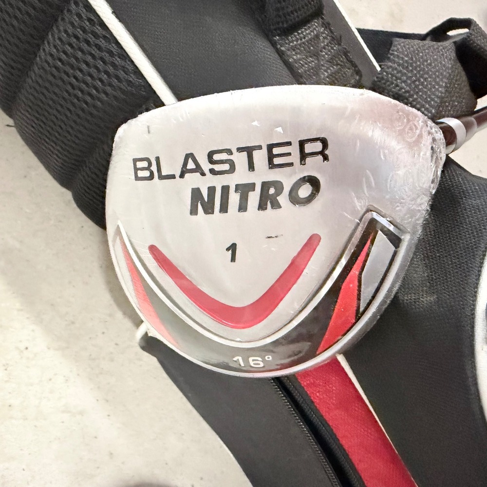 Nitro Blaster Junior Golf Bag and 16 Degree Driver Set Black Red with Headcover - Picture 6 of 16